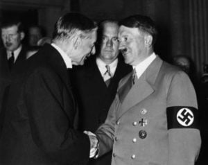 Neville Chamberlain y Hitler