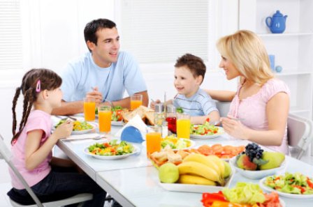 La Importancia De Comer En Familia Enlace Judio